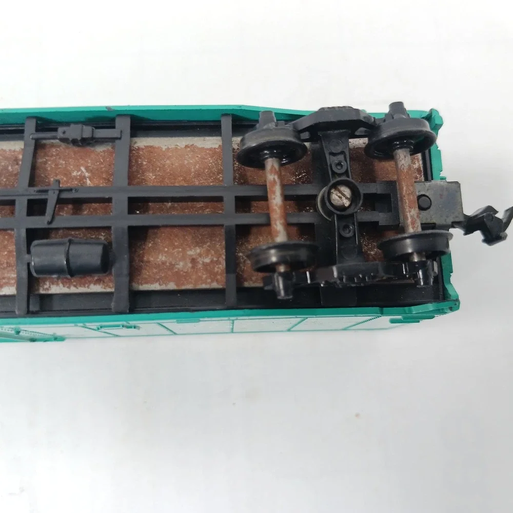 HO Scale Penn Central 50ft Sliding Door Boxcar Jade Green PC 142770 Vintage